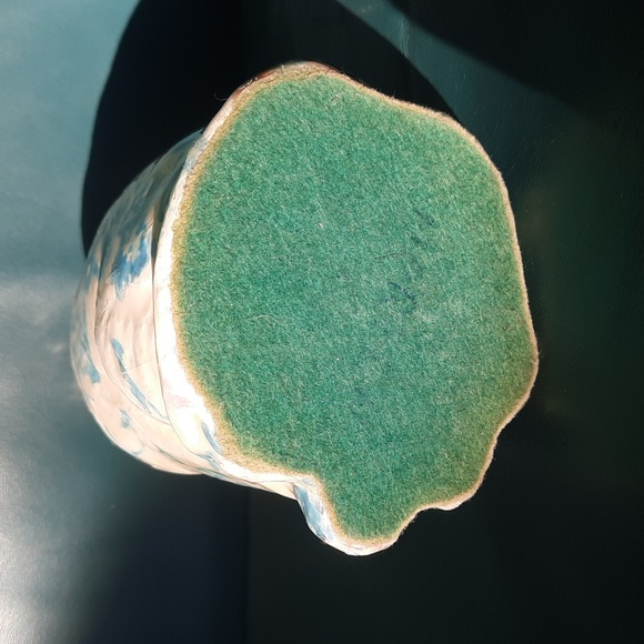 Vintage Decoupage heavy Blue and Cream coloured sitting Cat Figurine handmade - Picture 7 of 8